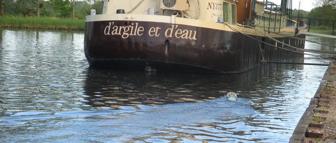 navi-modélisme, péniche d'argile et d'eau, francis dumelié, canal de Roanne à Digoin