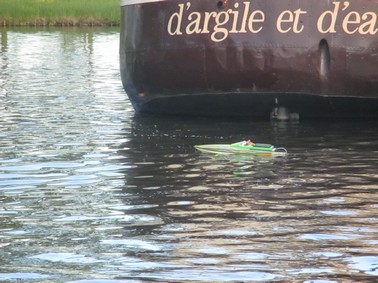 navi-modélisme, péniche d'argile et d'eau, francis dumelié, canal de Roanne à Digoin
