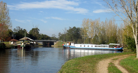 canal de Roanne à Digoin, bateau d'argile et d'eau,l'Infatigable